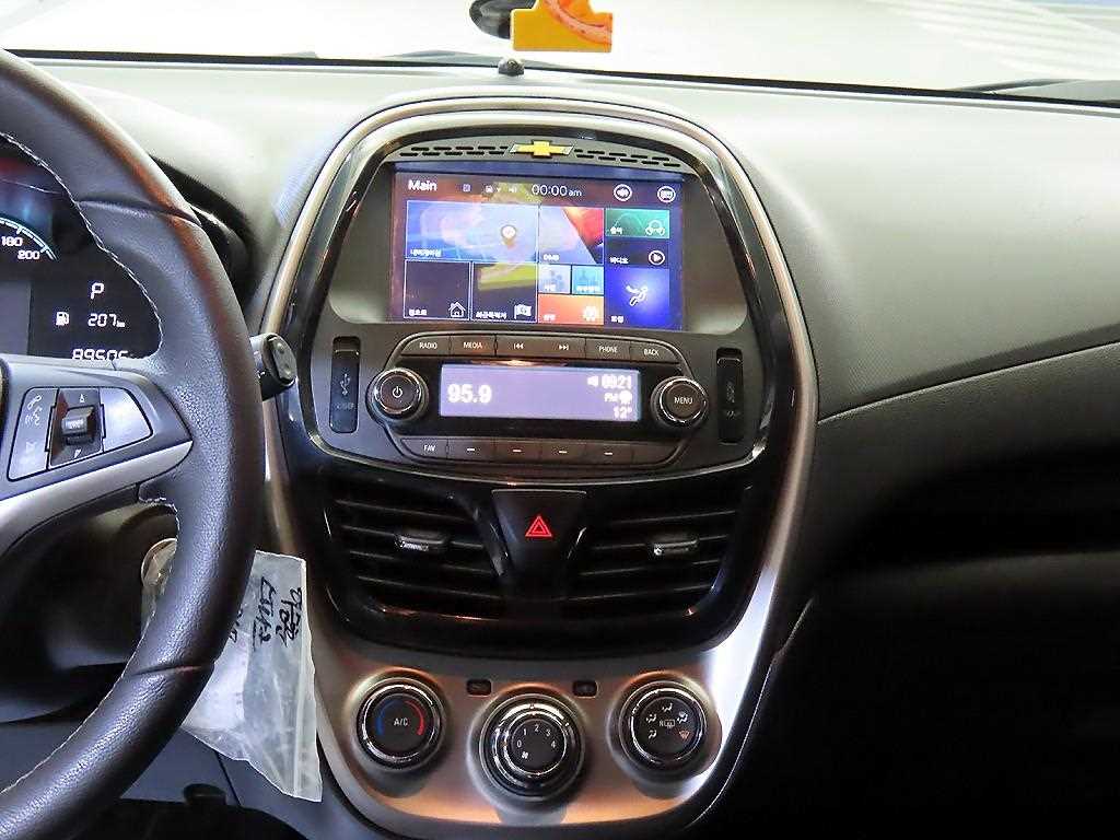 Chevrolet Spark - Vista 11