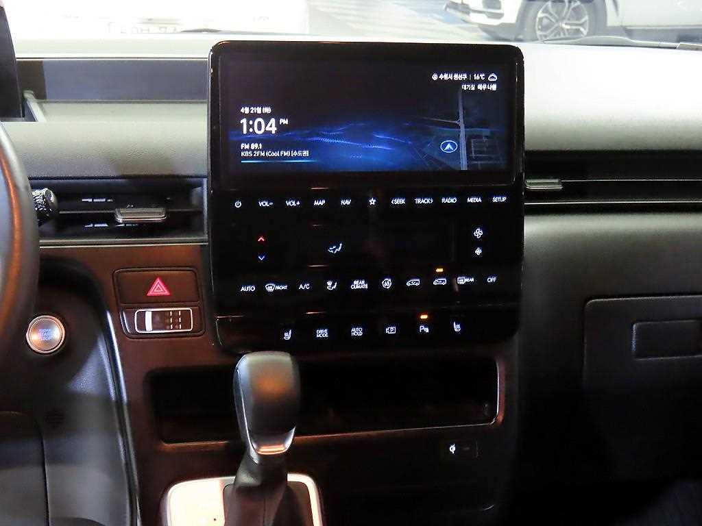 HYUNDAI Staria - Vista 11