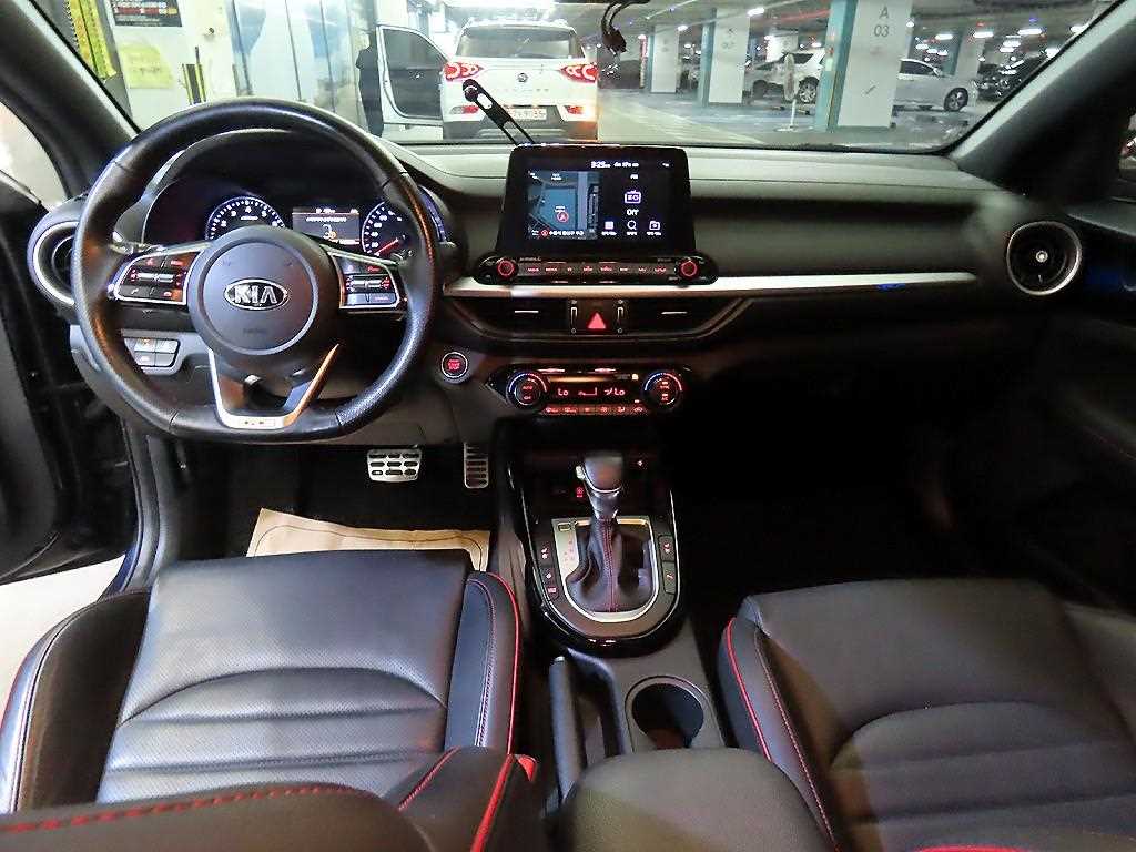 KIA K3 - Vista 10