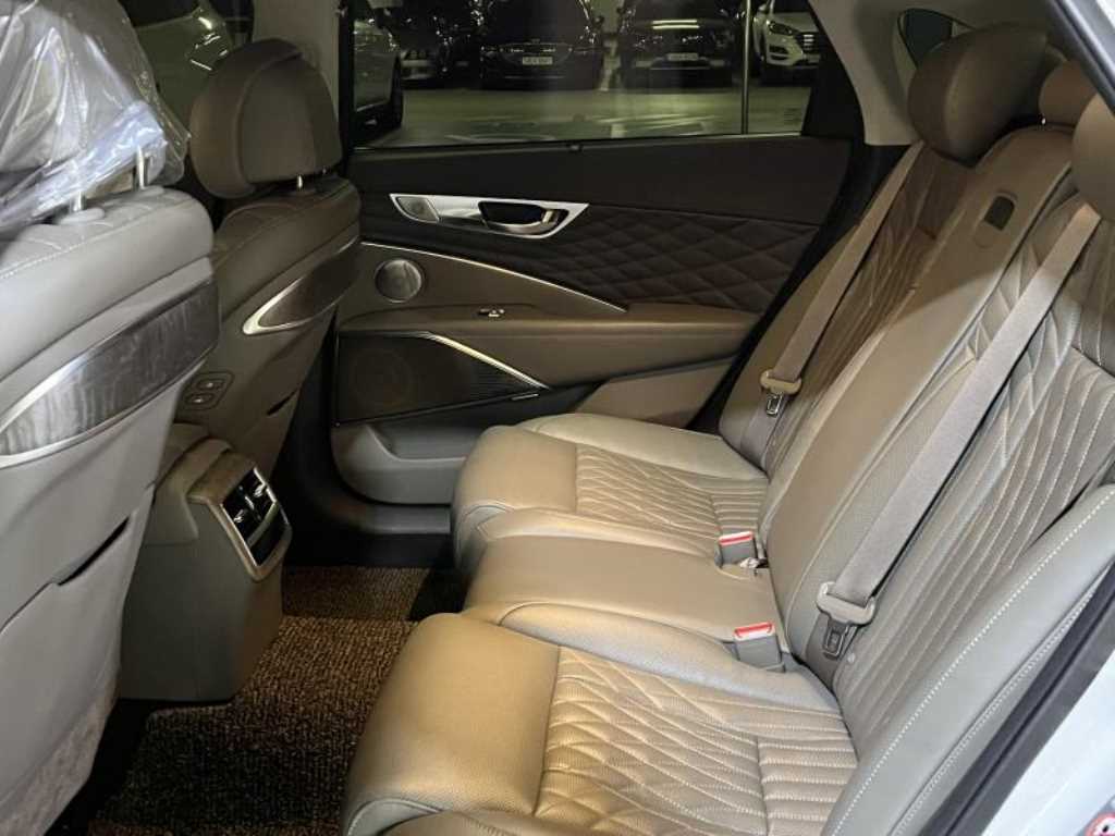 KIA K9 - Vista 8