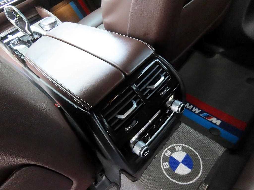 BMW 5 Series 2018 Gris - Importación desde Corea - HF Imports Iquique - Foto 16