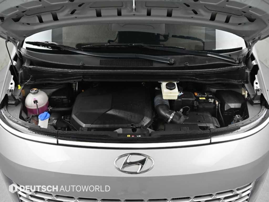 HYUNDAI Staria - Vista 6