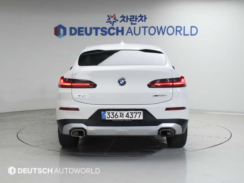 BMW X4 - Vista 4