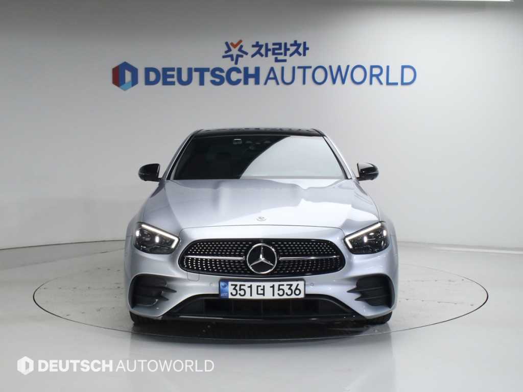 Mercedes Benz E class - Vista 3