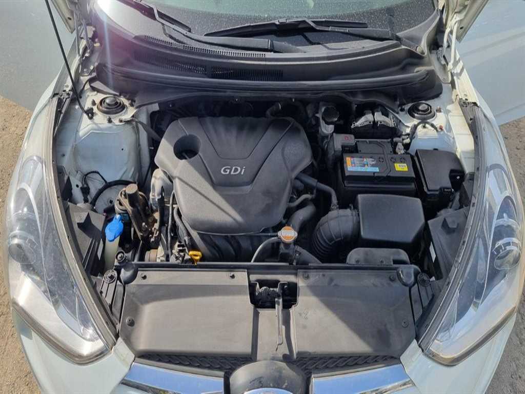 HYUNDAI Veloster 2012 Blanco - Importación desde Corea - HF Imports Iquique - Foto 18