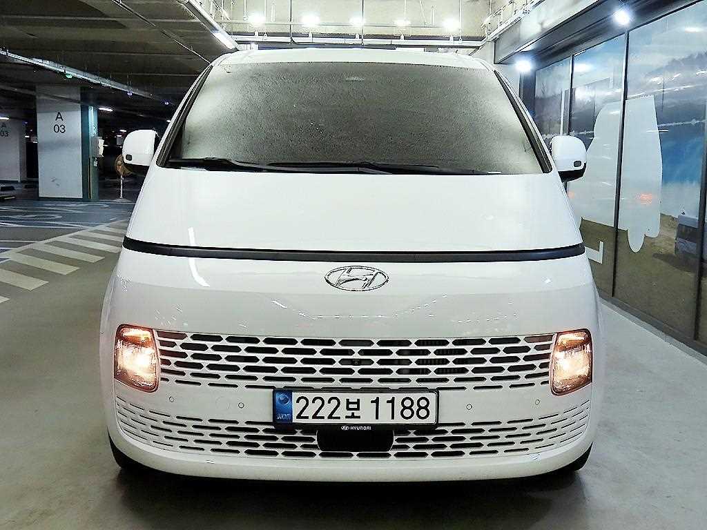 HYUNDAI Staria - Vista 2