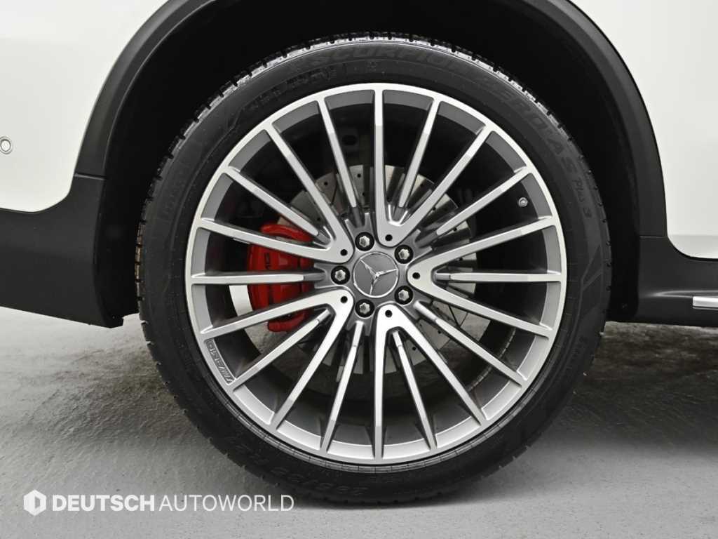 Mercedes Benz GLC Class - Vista 5