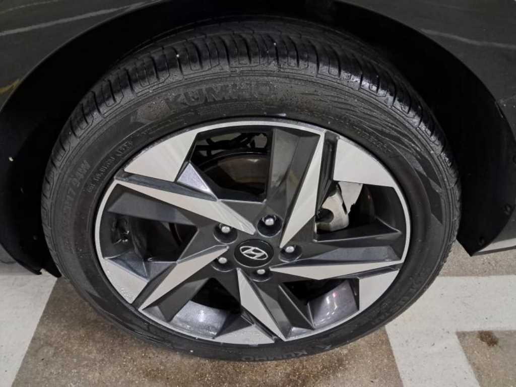 HYUNDAI Avante - Vista 7