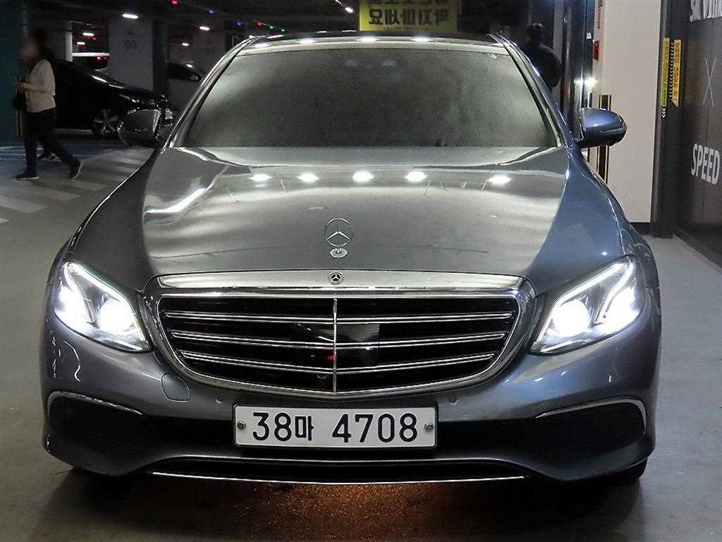 Mercedes Benz E class - Vista 2