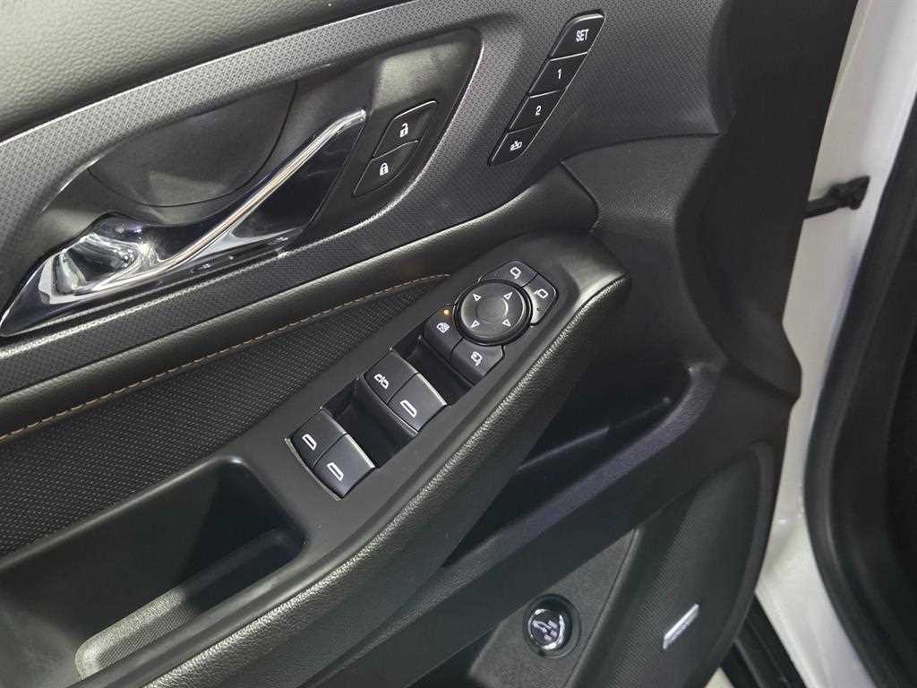 Chevrolet Travers - Vista 10