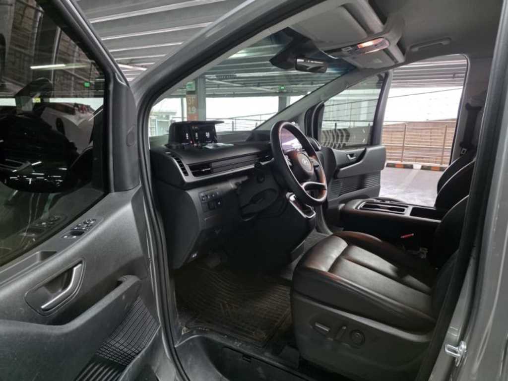 HYUNDAI Staria - Vista 7