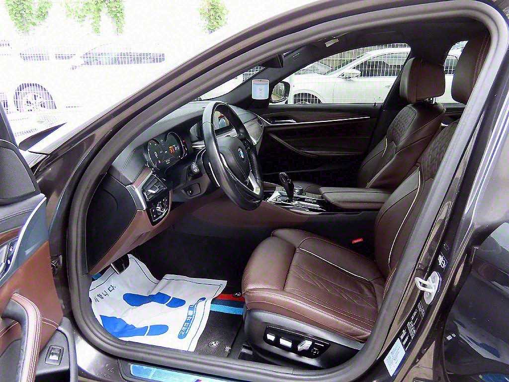 BMW 5 Series - Vista 5
