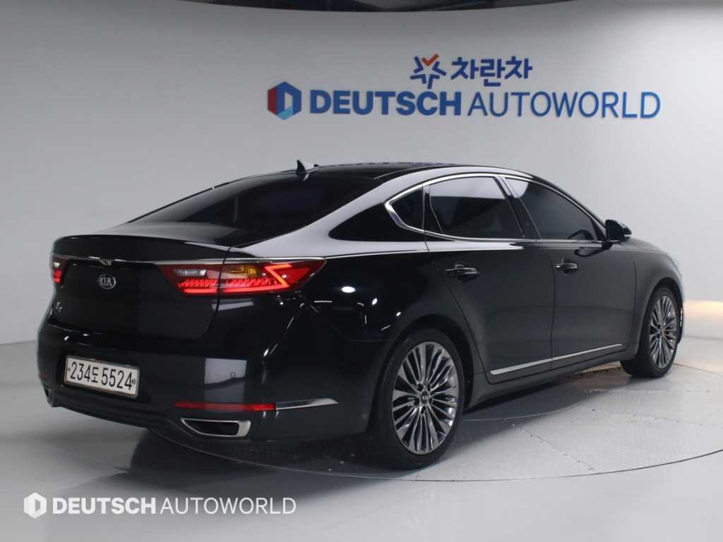 KIA K7 - Vista 4