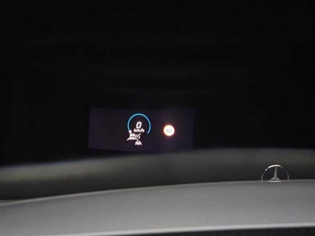 Mercedes Benz E class - Vista 11