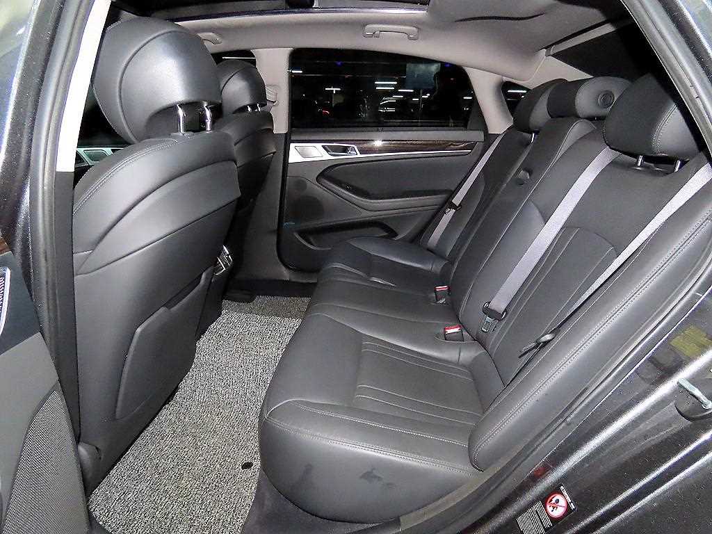 Genesis G80 - Vista 7