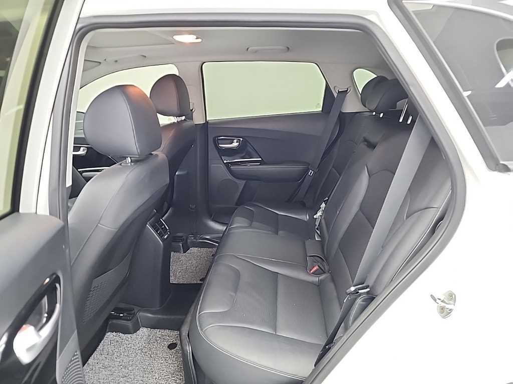 KIA Niro - Vista 12