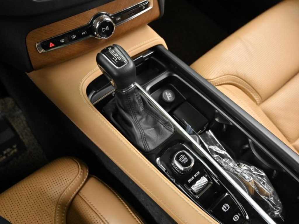 Volvo XC90 - Vista 9