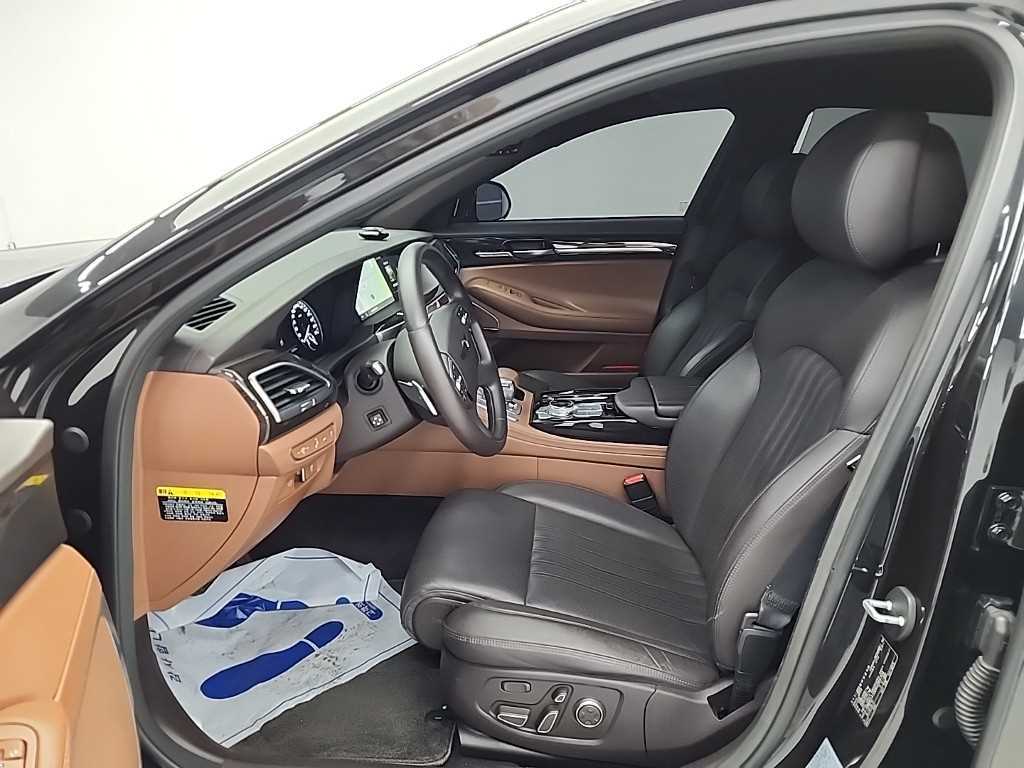 Genesis G90 - Vista 11