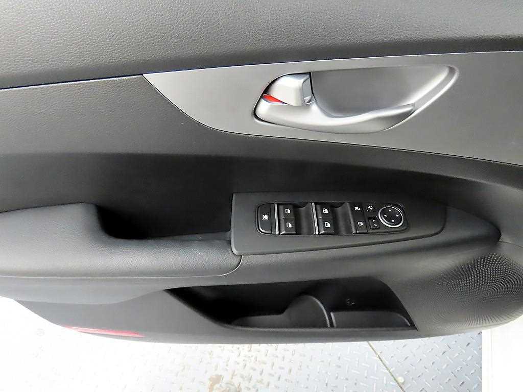 KIA K3 - Vista 11