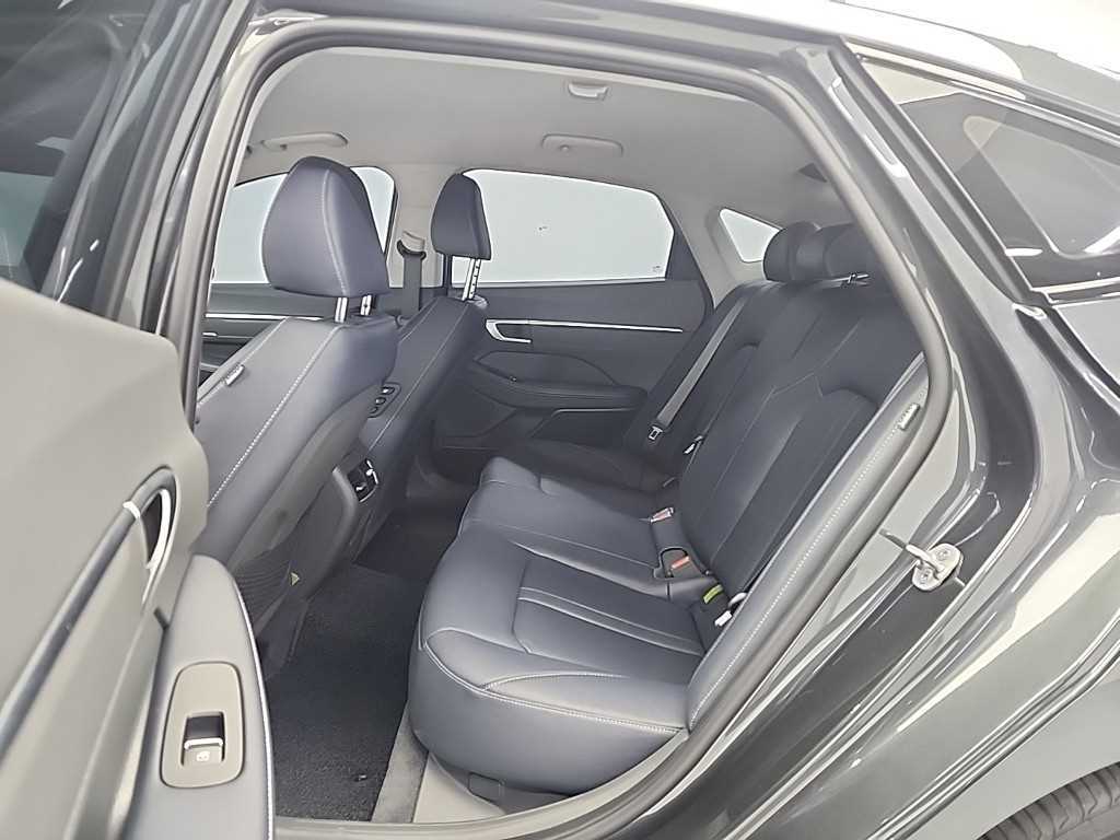 HYUNDAI Sonata - Vista 12