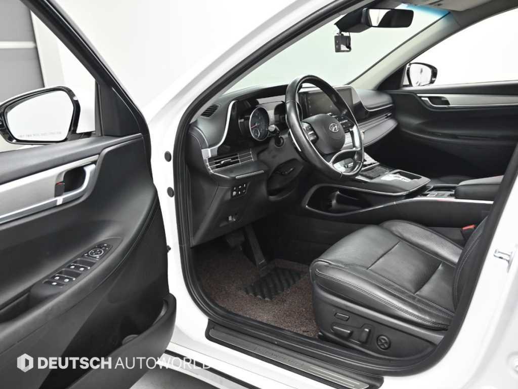 HYUNDAI Grandeur - Vista 11