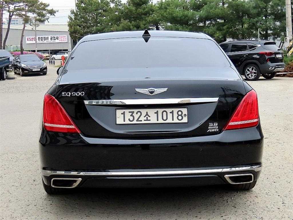 Genesis EQ900 - Vista 4