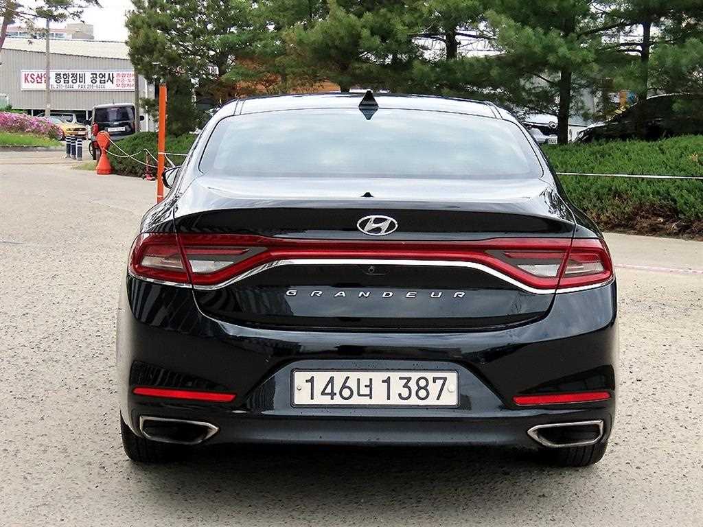 HYUNDAI Grandeur - Vista 4