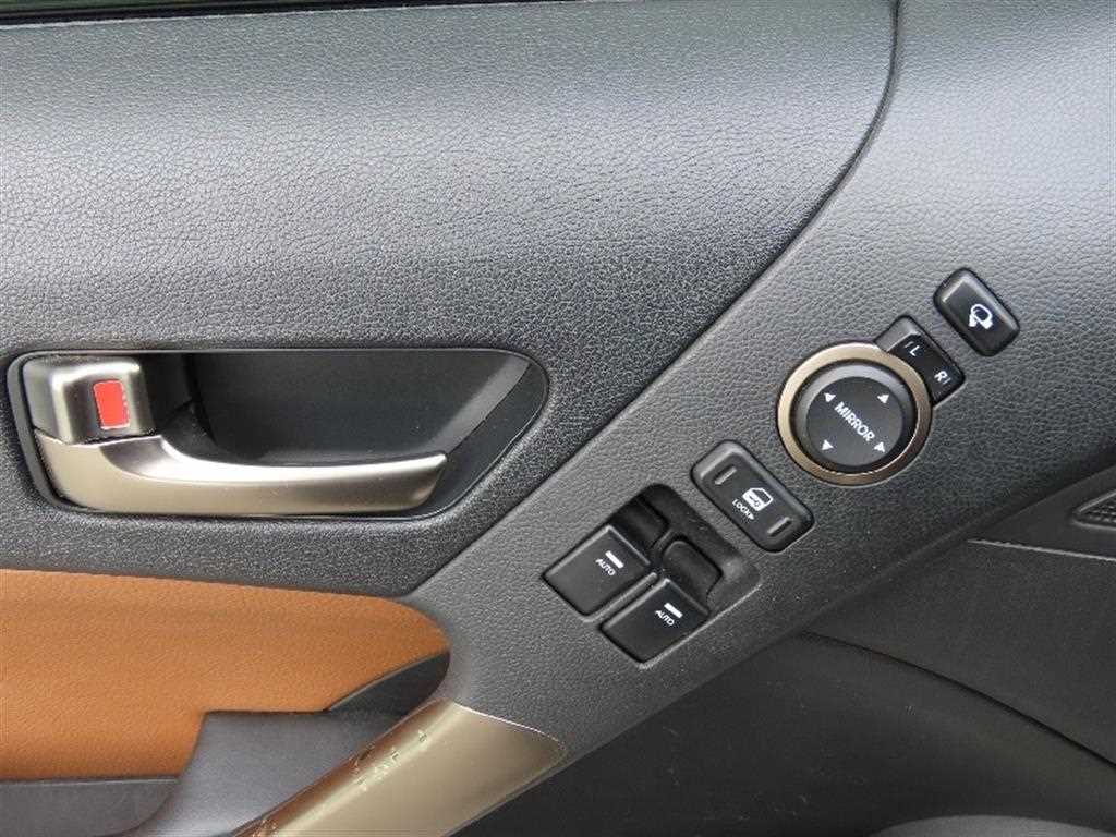 HYUNDAI Genesis - Vista 12