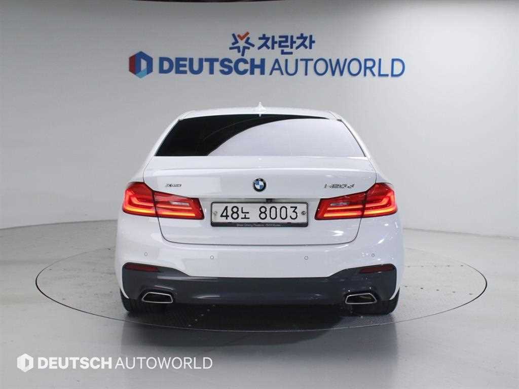 BMW 5 Series - Vista 4