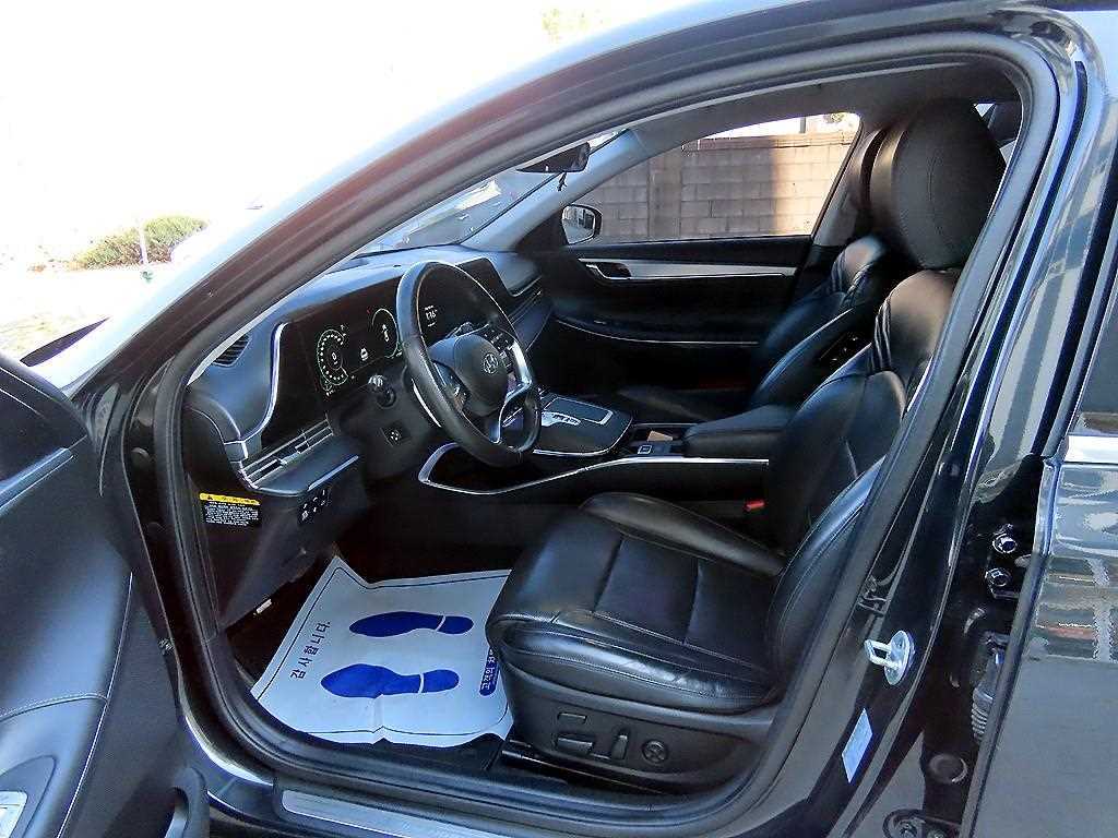 HYUNDAI Grandeur - Vista 5