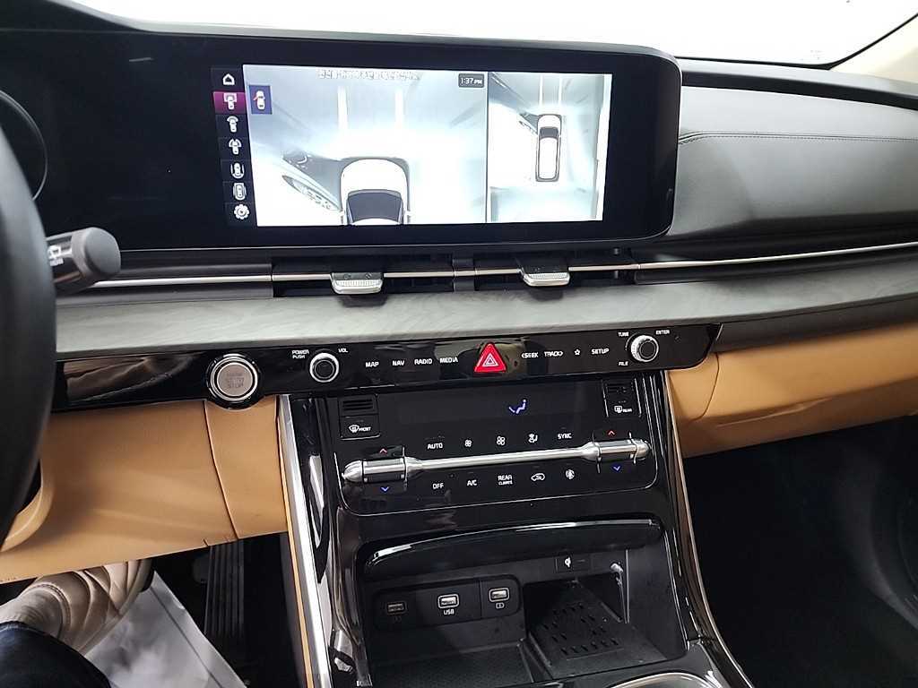 KIA Carnival - Vista 10