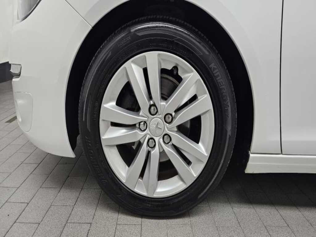 Peugeot 308 - Vista 5