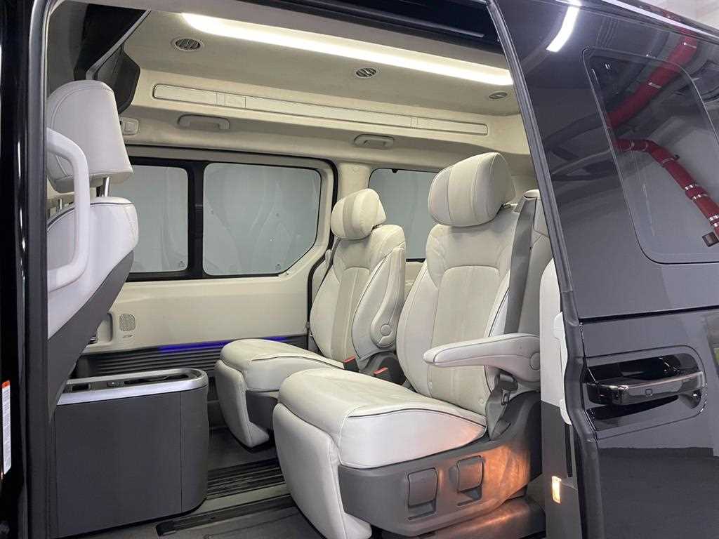 HYUNDAI Staria - Vista 7