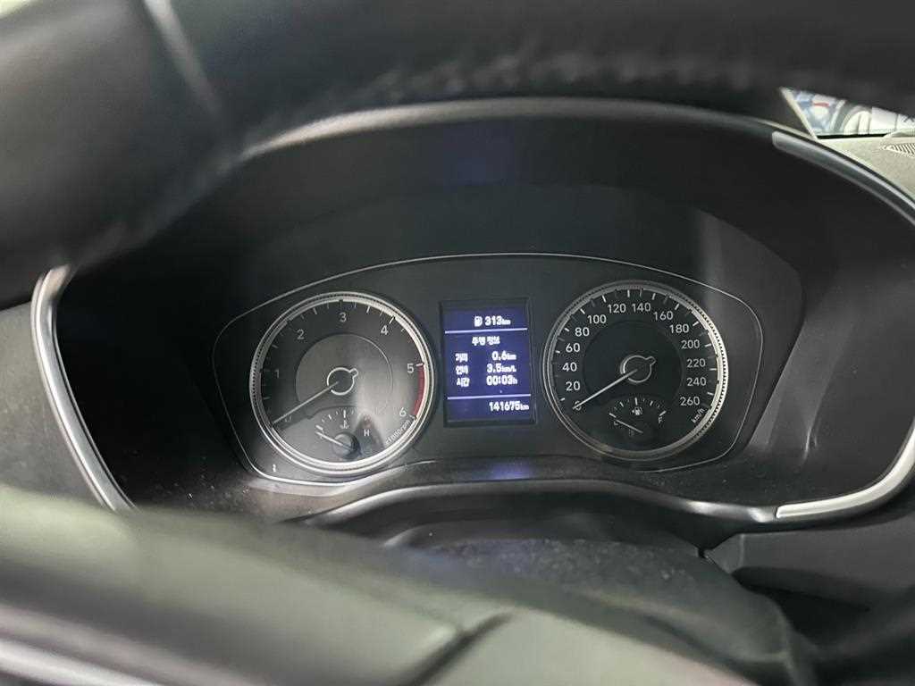 HYUNDAI Santa Fe - Vista 5