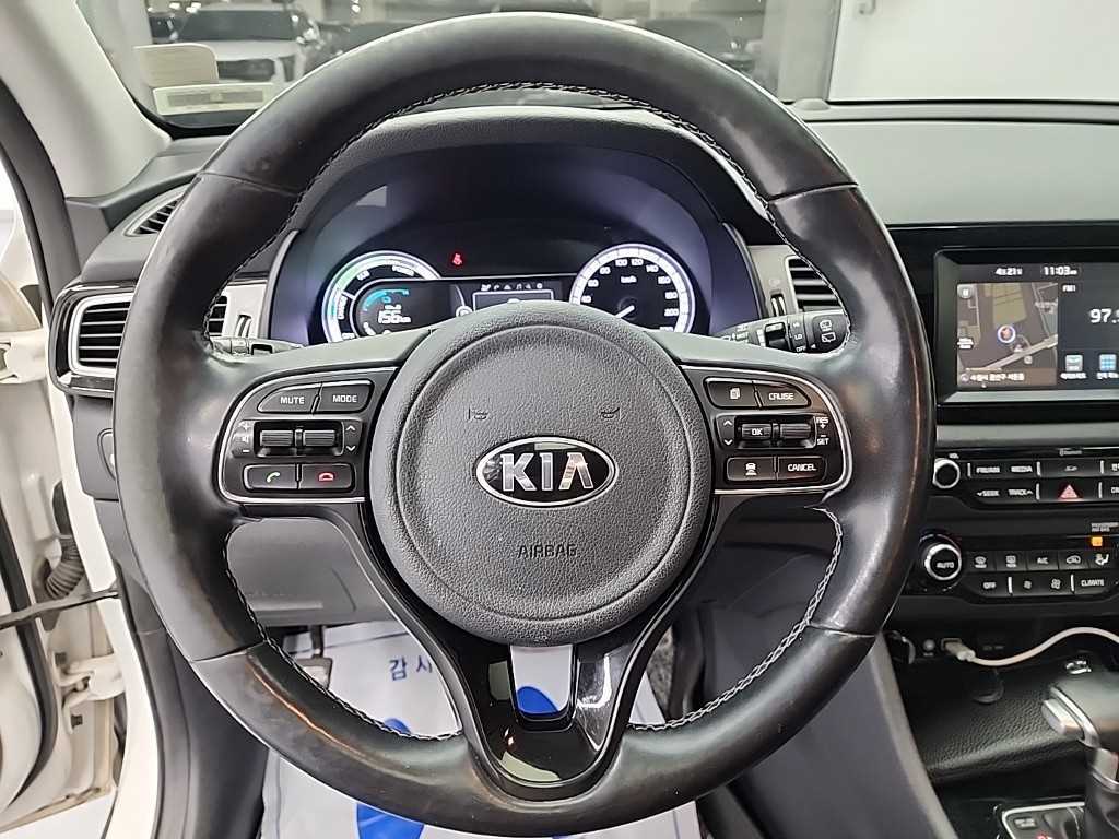 KIA Niro - Vista 9