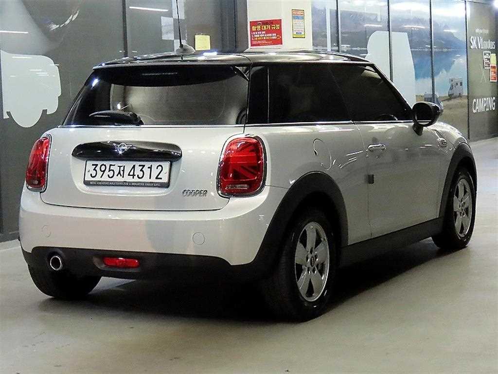 Mini Cooper - Vista 4