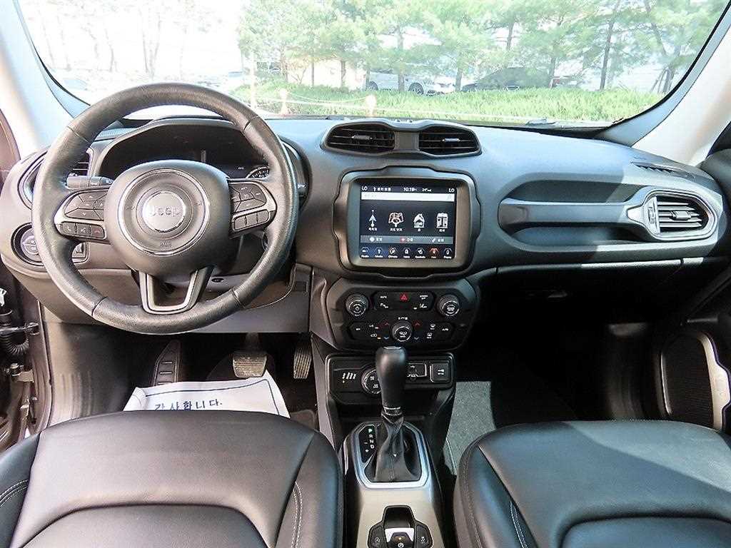 Jeep Renegade - Vista 7