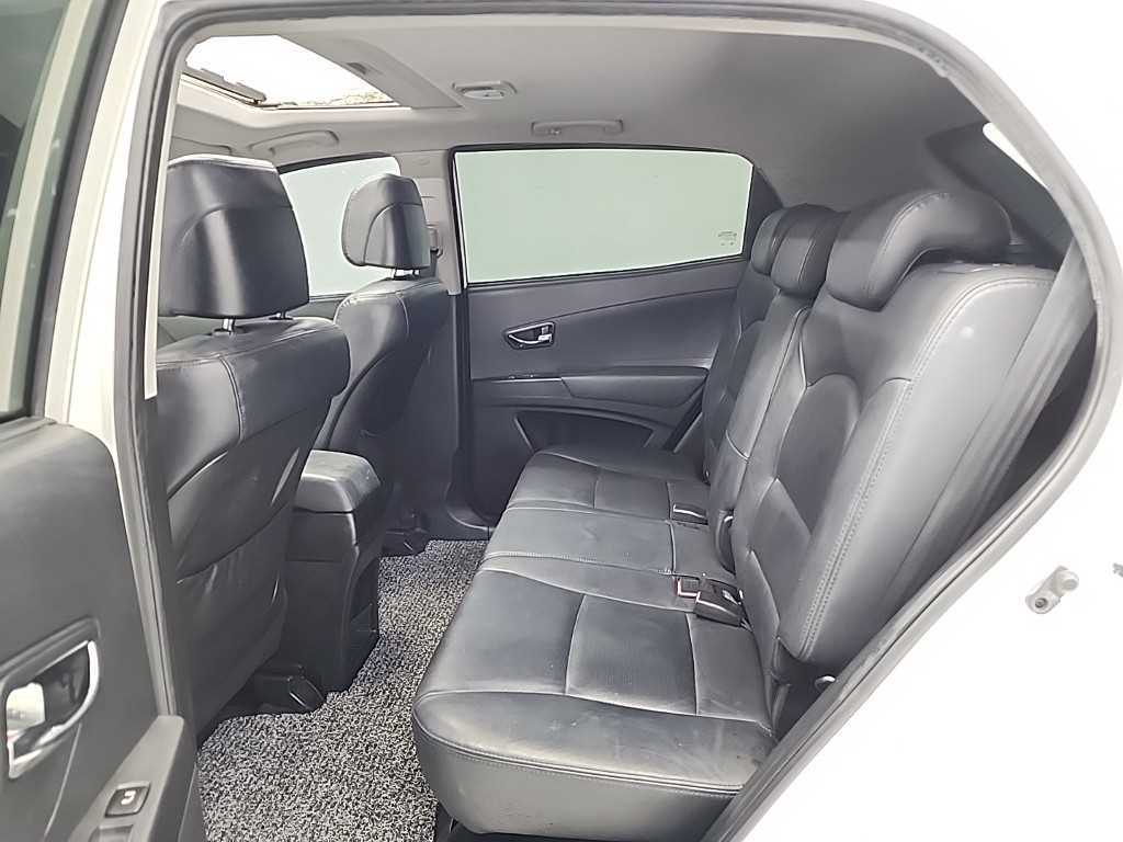 Ssangyong Korando - Vista 12