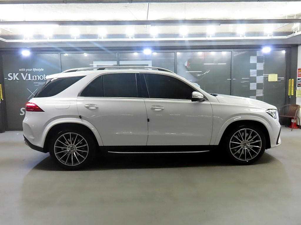Mercedes Benz GLE Class - Vista 3