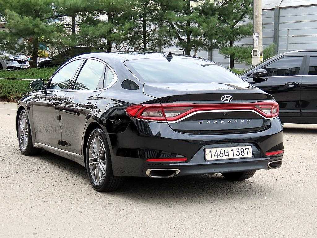 HYUNDAI Grandeur - Vista 3