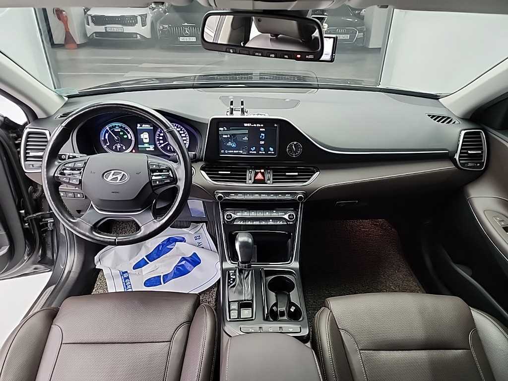 HYUNDAI Grandeur - Vista 7