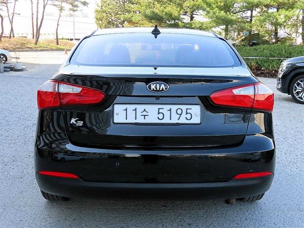 KIA K3 - Vista 4