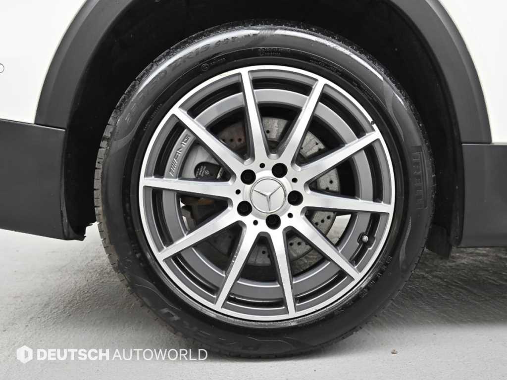 Mercedes Benz GLB Class - Vista 5