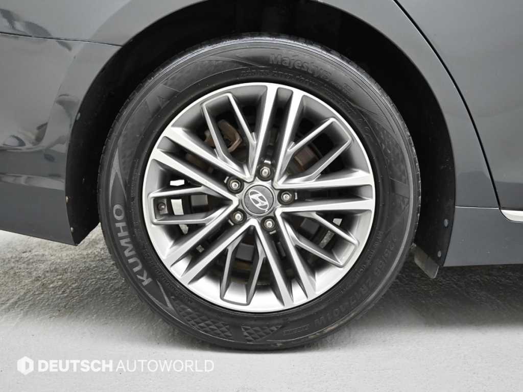 HYUNDAI Grandeur - Vista 5