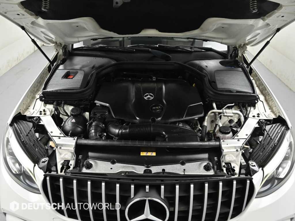 Mercedes Benz GLC Class - Vista 6