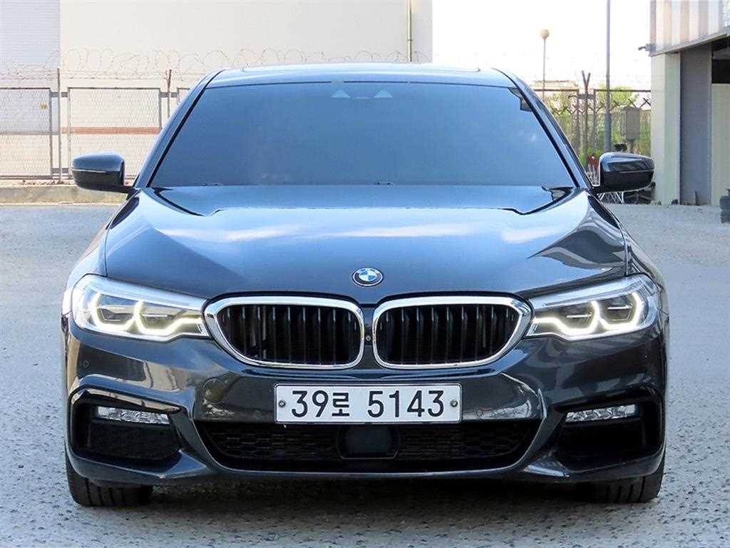 BMW 5 Series 2018 Gris - Importación desde Corea - HF Imports Iquique - Foto 1
