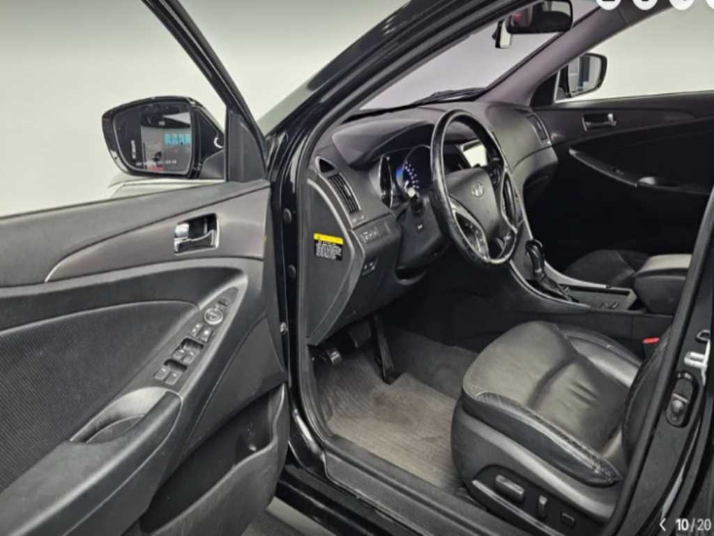 HYUNDAI Sonata - Vista 8