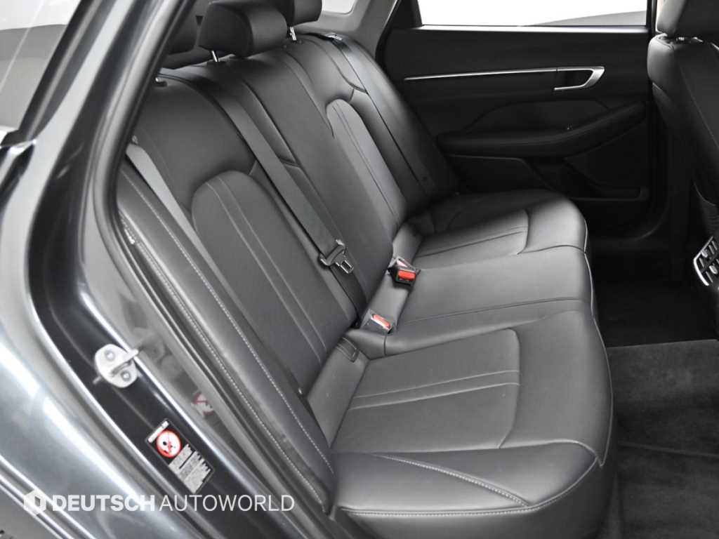 HYUNDAI Sonata - Vista 12