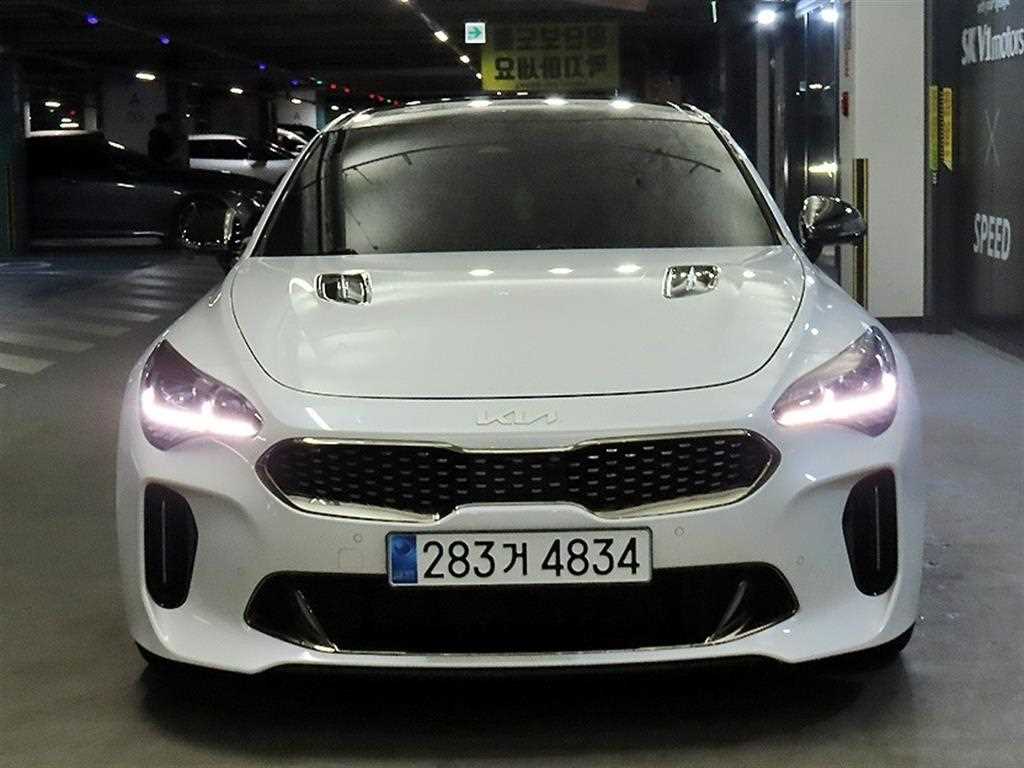 KIA Stinger - Vista 2