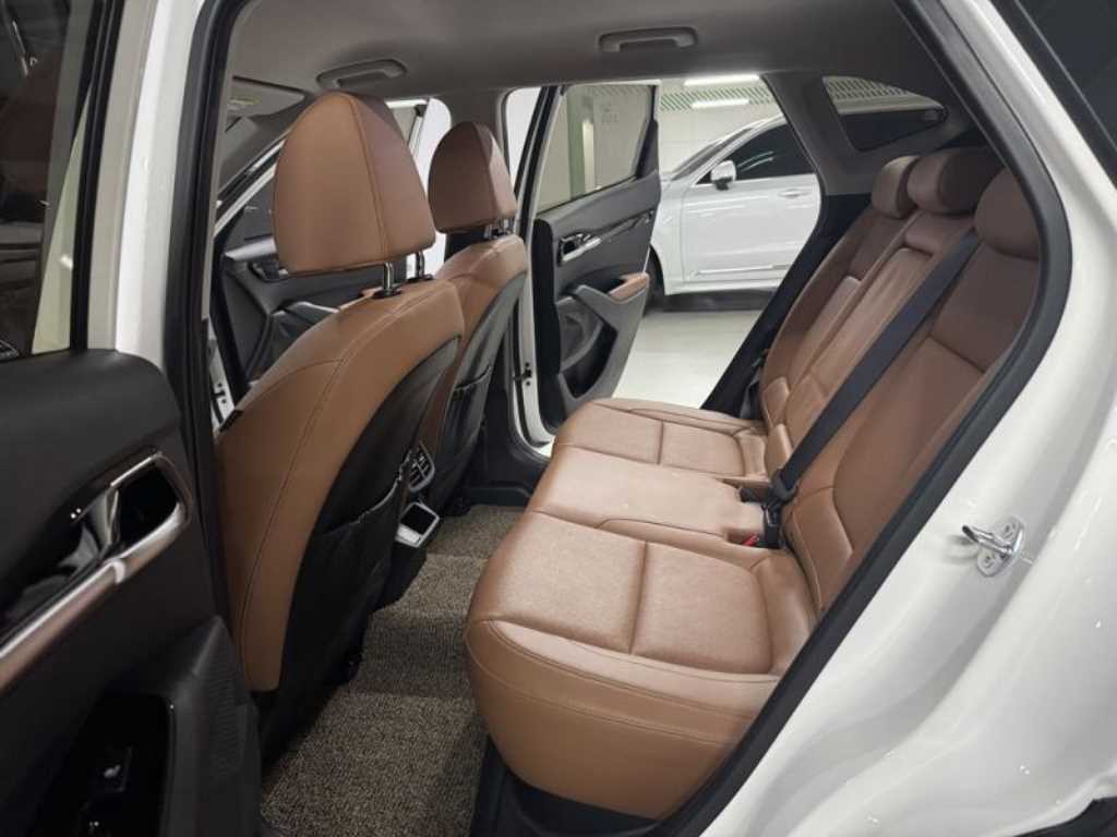 KIA Seltos - Vista 8